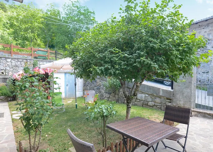 Lovely In * Careggine